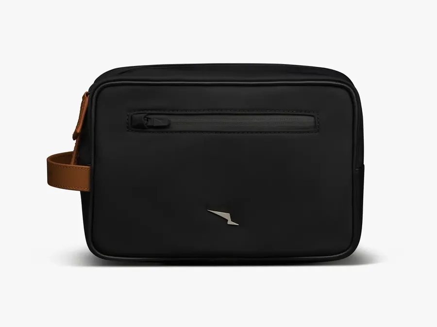 Wolf &amp; Shepherd ChatGPT ad — Medium Dopp Kit - Black
