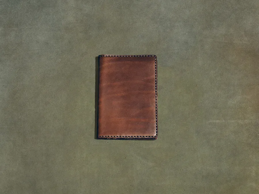Satchel & Page ChatGPT ad — Expat Wallet - Brown
