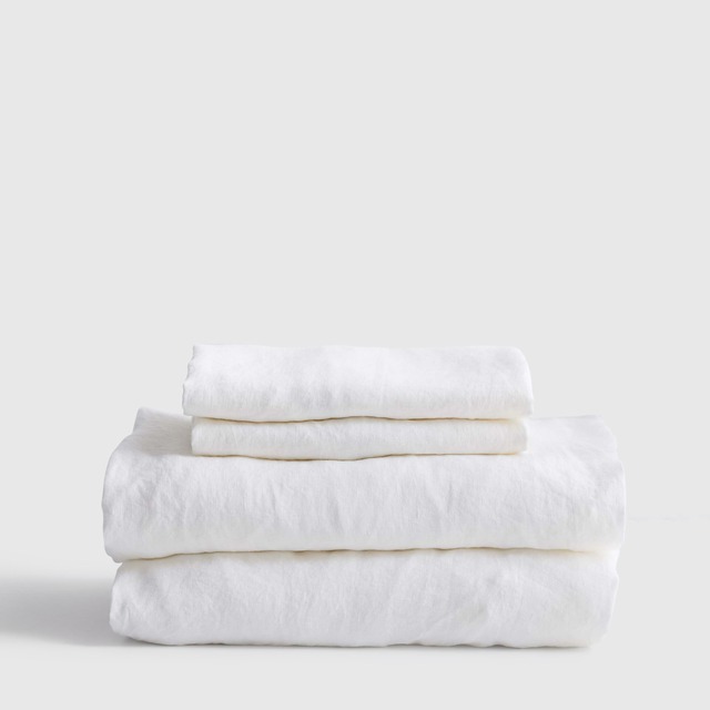 Quince ChatGPT ad — Cooling Bed Sheets?