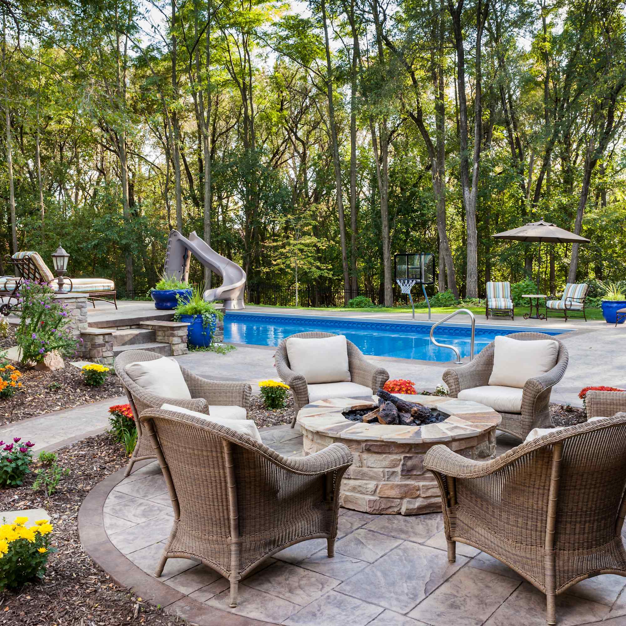 Angi ChatGPT ad — Concrete Patio? Hire a Pro