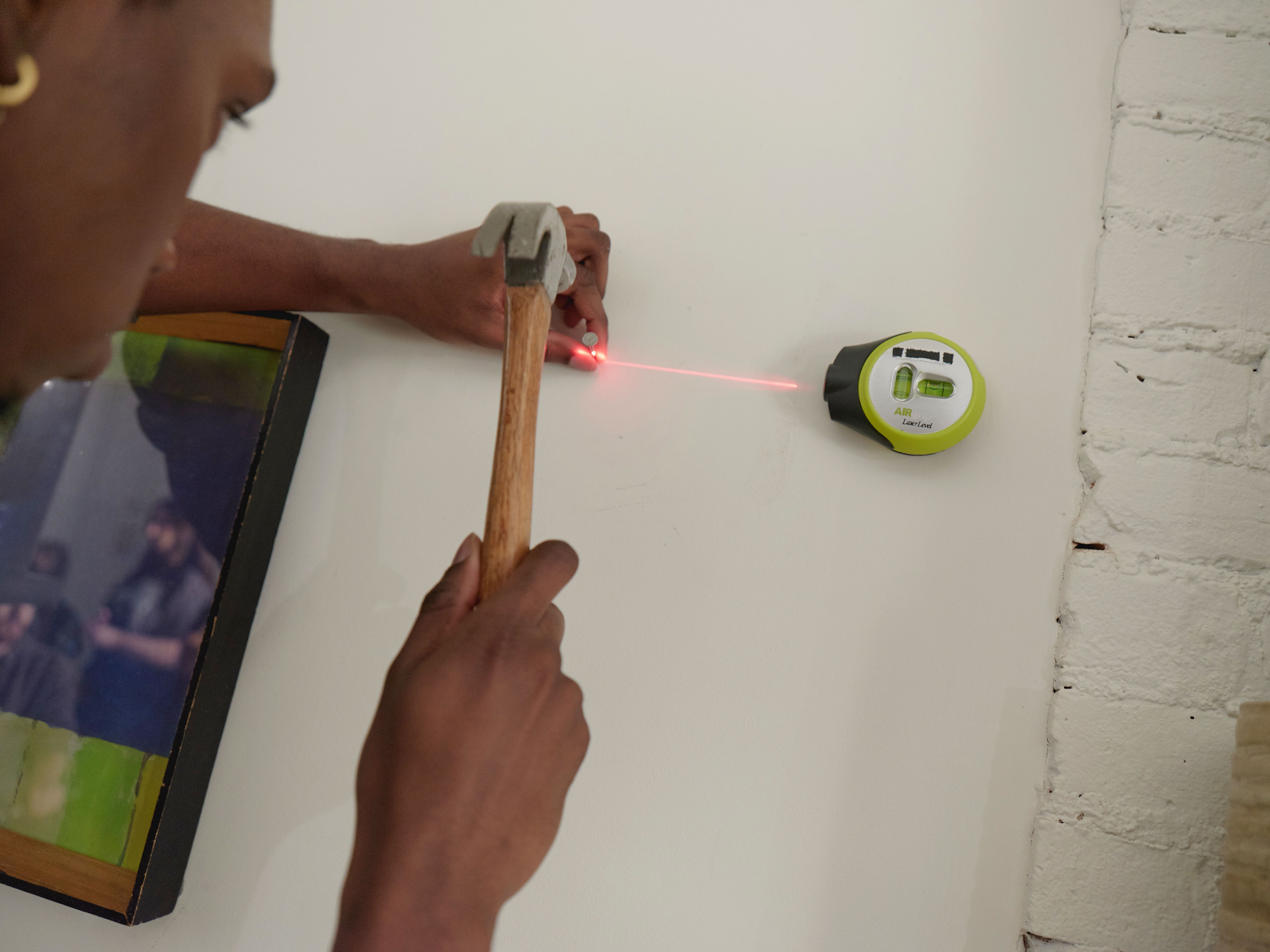 Taskrabbit ChatGPT ad — Mount Your Wall Decor