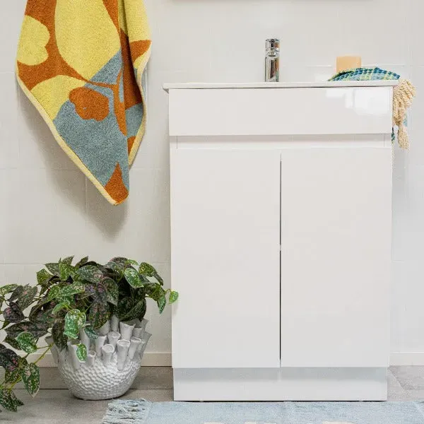 Bathware Direct ChatGPT ad — THEBE 600mm Vanity with Ceramic Top, White Gloss in Real Estate