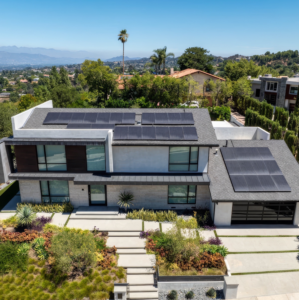 Solar Optimum ChatGPT ad — Get 30% Off Solar + Battery in Residential Solar & Energy