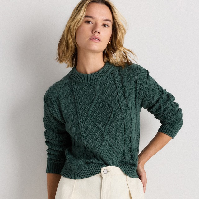 Quince ChatGPT ad — Shop petite friendly clothing
