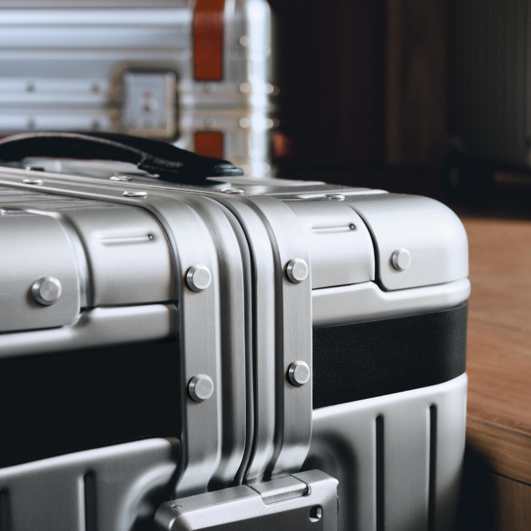 Carl Friedrik ChatGPT ad — The Aluminium Carry-on