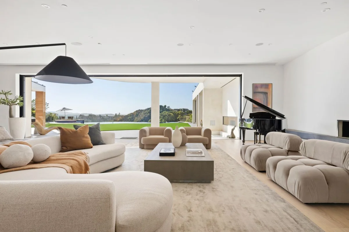 DG Home | Luxury Staging ChatGPT ad — Sell Faster With Luxury Staging