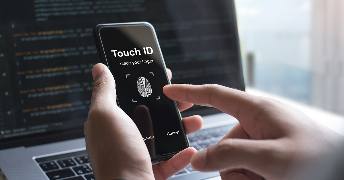 Top10.com ChatGPT ad — 10 Best Identity Protection