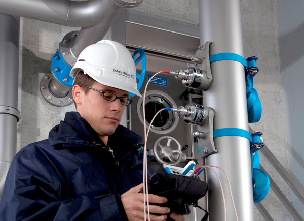 Endress+Hauser ChatGPT ad — Ultrasonic Clamp-On Flow
