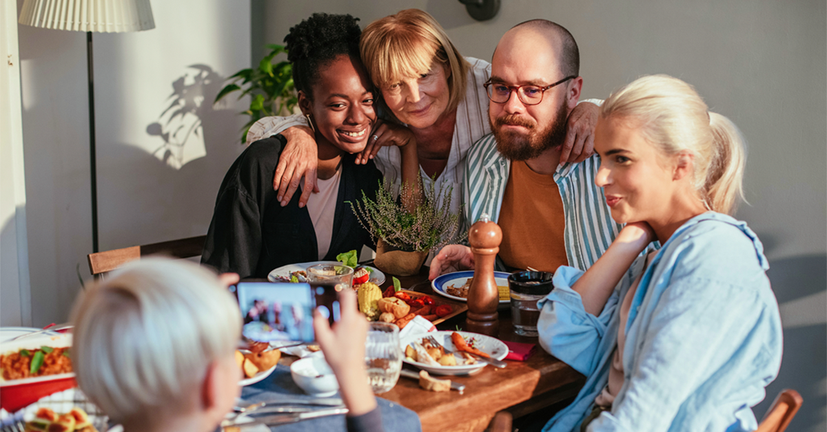 AT&amp;T Mobility ChatGPT ad — Recycle Your Phone for Deals