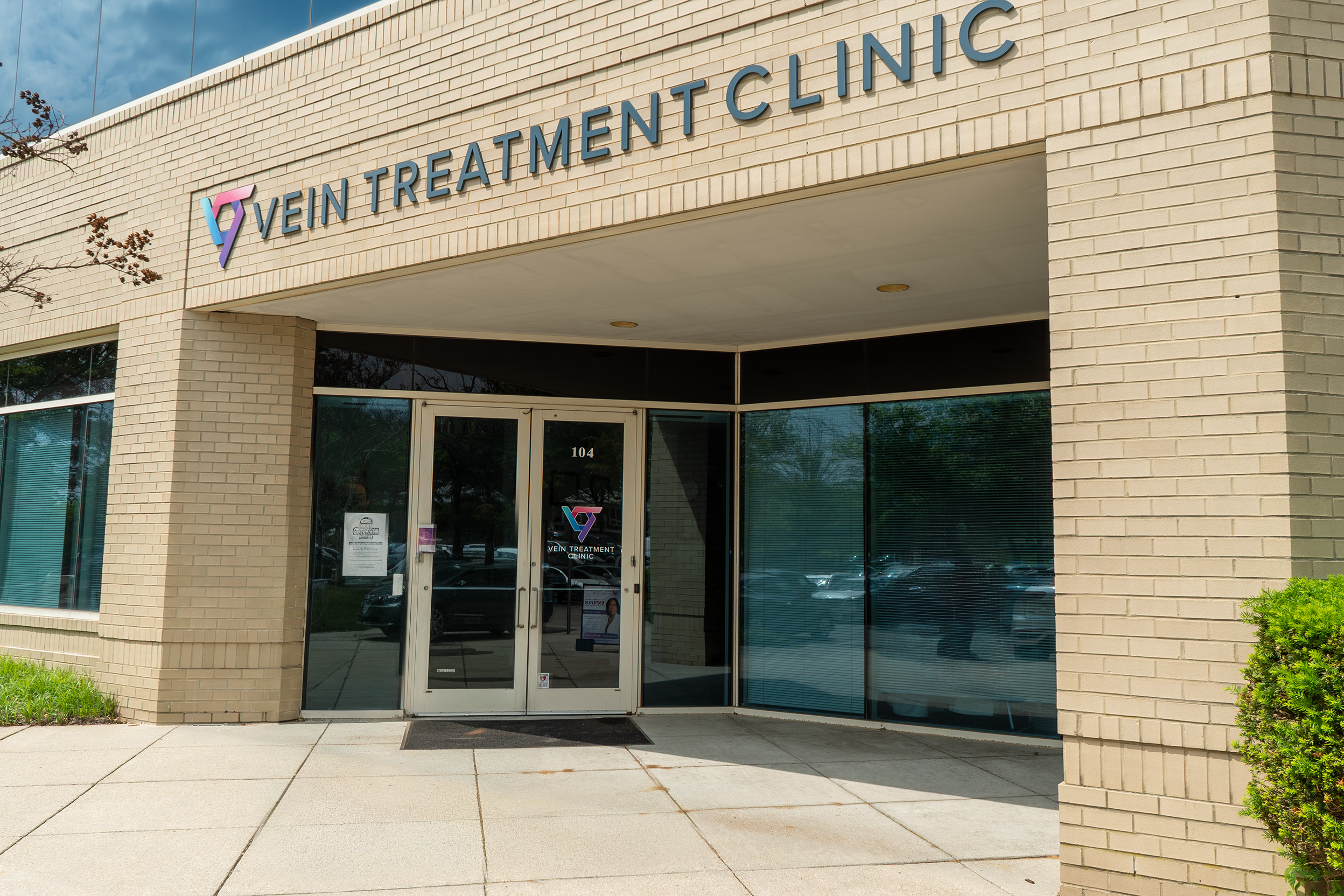Vein Treatment Clinic ChatGPT ad — Vein Clinic Near You