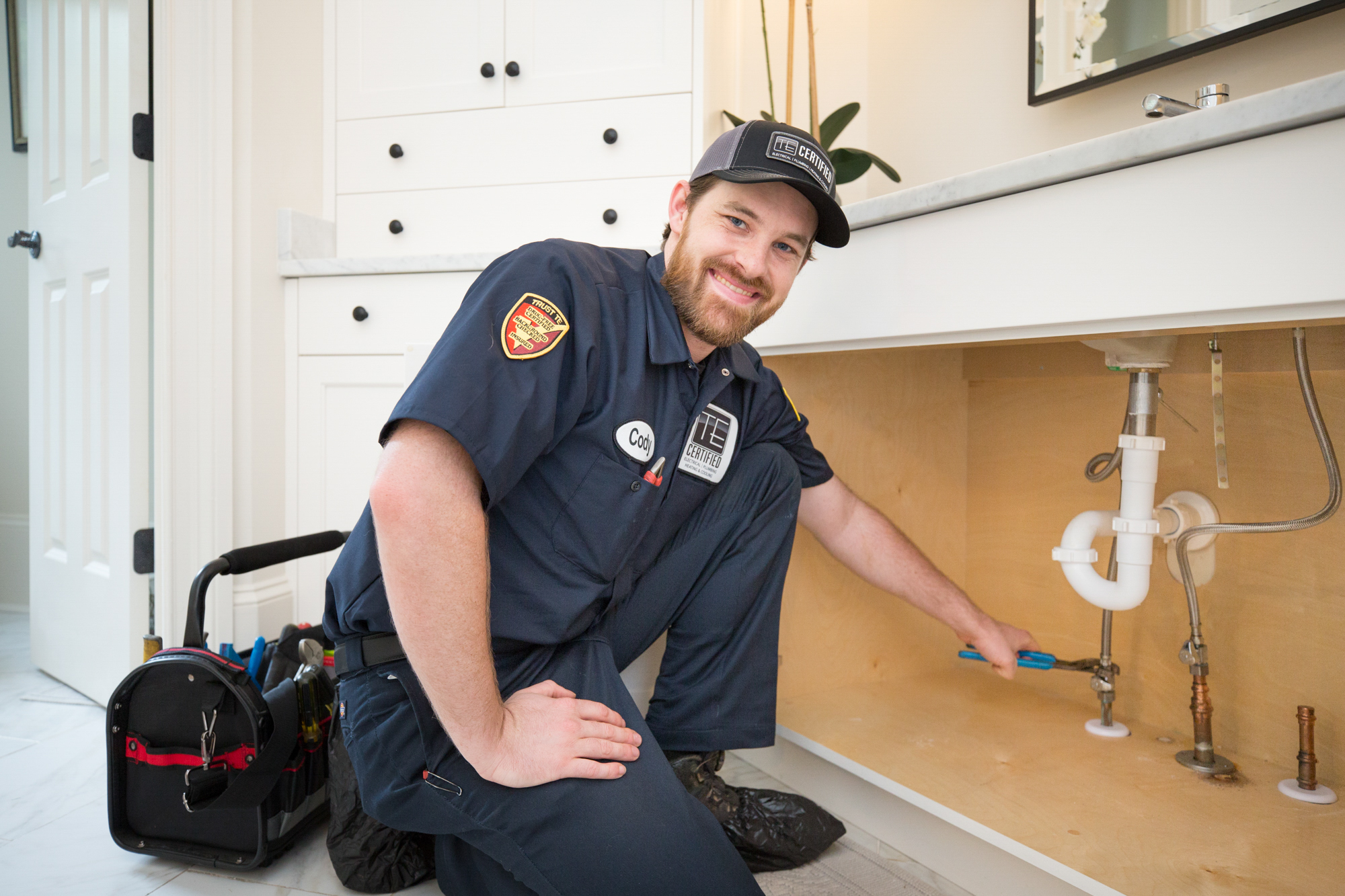 TE Certified, Electrical, Plumbing, Heating & Cooling ChatGPT ad — Clogged Drain Clearing | Same-Day