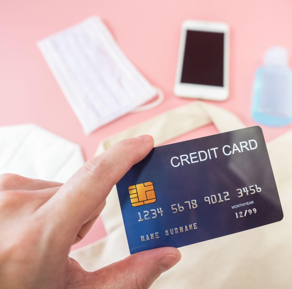 BestMoney ChatGPT ad — 10 Best Travel Cards of 2026