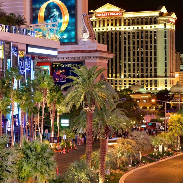 Expedia ChatGPT ad — Las Vegas Luxury Car Rentals