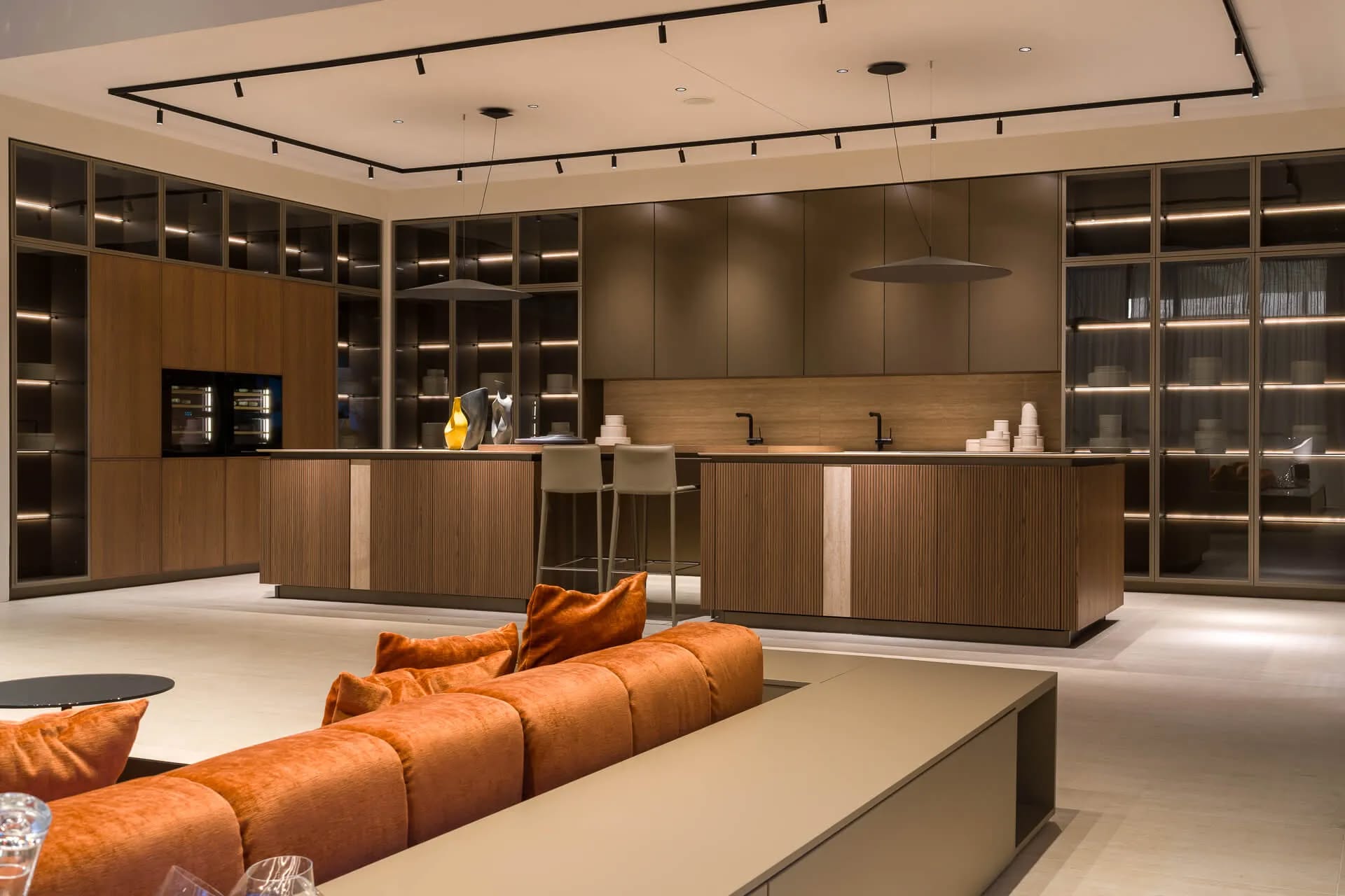 Febal Casa Scottsdale ChatGPT ad — Kitchen Remodel, One Team in Bathtub, Tile & Countertop Refinishing Services
