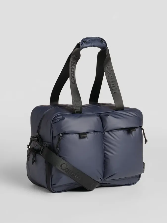 Comfrt ChatGPT ad — Comfrt Anywhere Bag