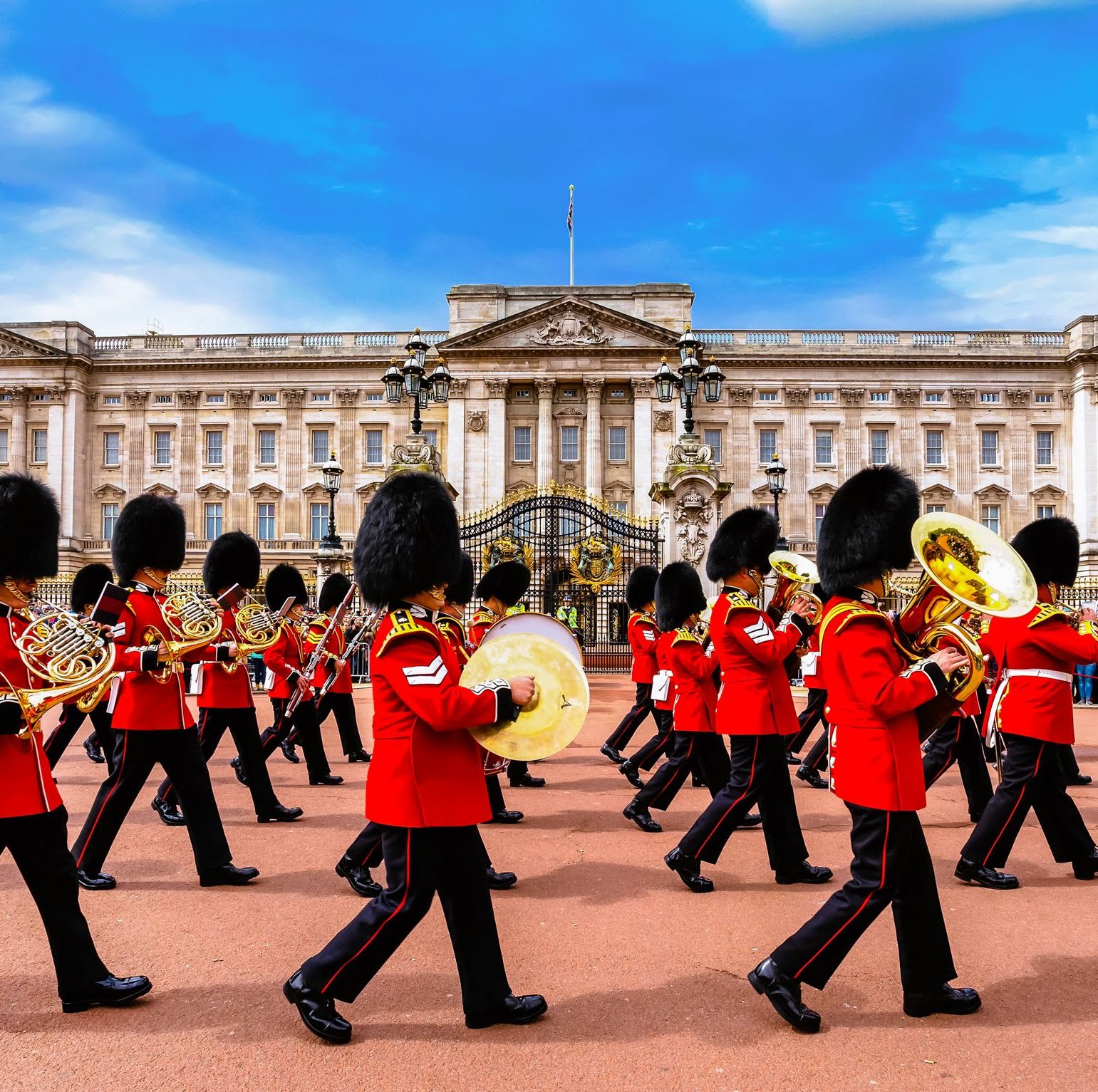 GetYourGuide ChatGPT ad — Top things to do in London