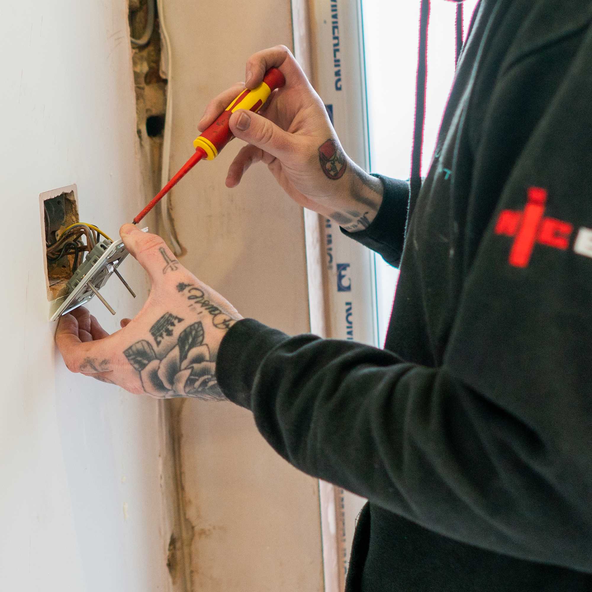 Angi ChatGPT ad — Electrical Work? Hire a Pro